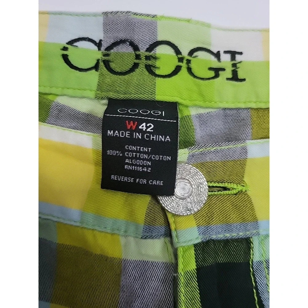 Vtg. Coogi Cargo Shorts Baggy Y2K Pastel Green,Yellow,Blue Embroidered Size 42 - Picture 13 of 14